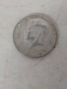 lot 1027 image: 1967 Kennedy Half Dollar 40% silver