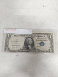 lot 1043 image: 1935 One Dollar Silver Certificate