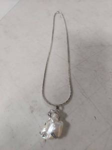 lot 1058 image: Pendant Necklace with Chain