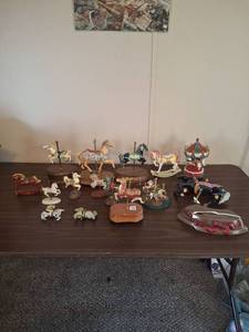 lot 2001 image: Carousel Horse Collection