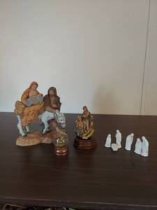 lot 2016 image: Silent Night Musical and Nativity Collection