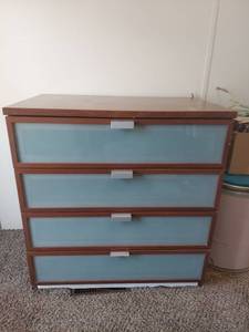 lot 2029 image: 4-Drawer Chest with Frosted Glass Panels