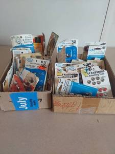 lot 2051 image: Bulk Lot Sewing Snap Fasteners and Notions