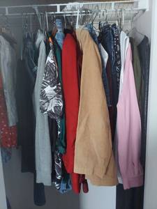 lot 2100 image: Womens clothing - 3X