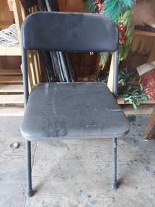 lot 2129 image: (5) Basic Metal Folding Chair