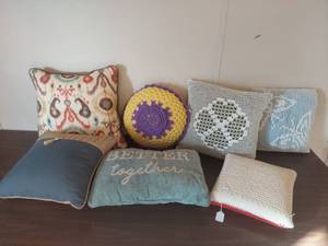 lot 2167 image: Decorative Throw Pillow Collection