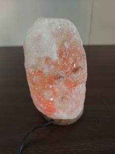 lot 2177 image: Himalayan Salt Lamp with Color Changing LED