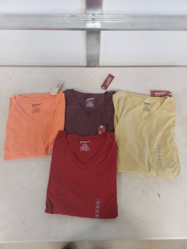 lot 3285 image: Arizona Jean Co. V-Neck T-Shirt Bundle XL