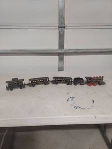 Cast iron Train Set with Passenger Cars