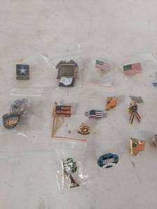 lot 2273 image: Patriotic Pin Collection