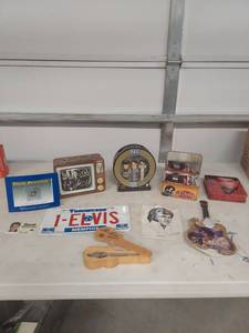 lot 2300 image: Elvis Presley Memorabilia Collection