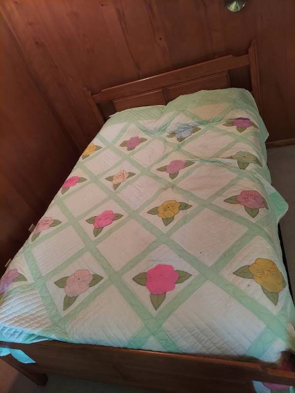 lot 6446 image: Quilt