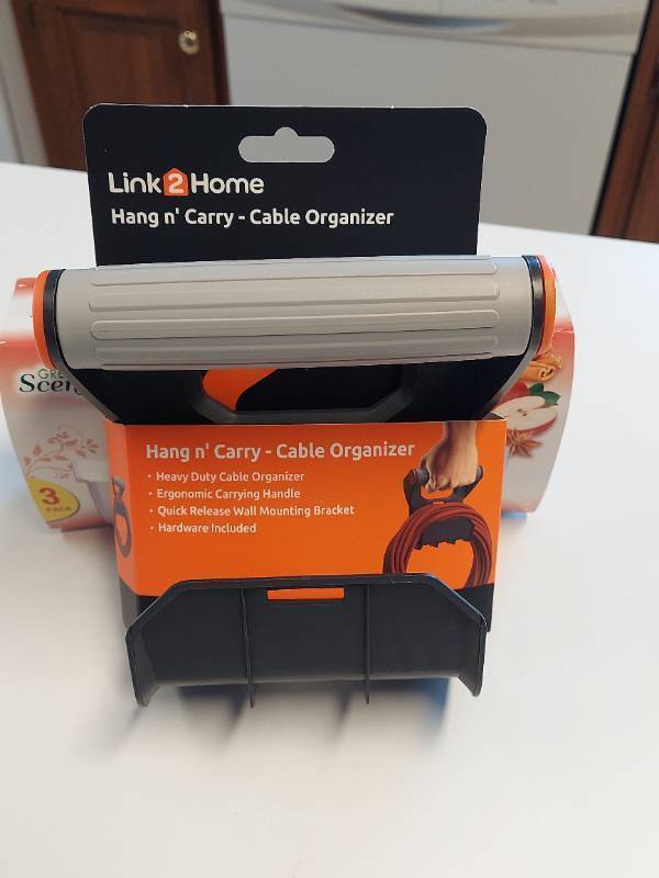 lot 5381 image: Hang N Carry Cable Organizer