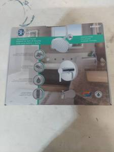 lot 1126 image: Boston Harbor Chrome Tub and Shower Faucet Set