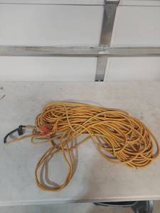 lot 1172 image: Heavy Duty Outdoor Extension Cord