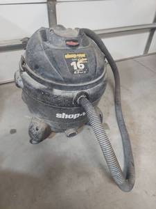 lot 1197 image: Shop-Vac Quiet Deluxe Series 16-Gallon WetDry Vacuum - Missing Wheels