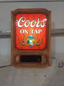 lot 1231 image: Coors On Tap Beer Lighted Sign