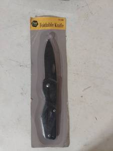 lot 1246 image: Folding Pocket Knife with 2Cr13 Steel Blade