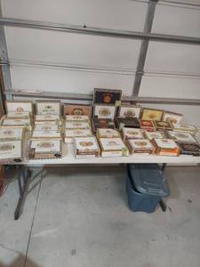 lot 1252 image: Large Collection of Cigar Boxes