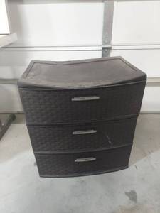lot 1301 image: 3-Drawer Plastic Storage Tower with Toys