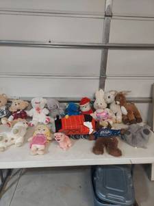lot 1317 image: Mixed Plush Toy Collection Bundle