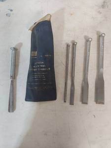 lot 1335 image: Sears Craftsman Steel Wood Chisels Set