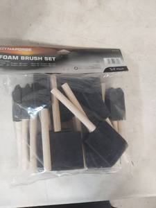 lot 1359 image: DynaForge 24-Piece Foam Brush Set