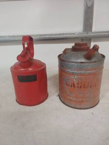 lot 1363 image: Galvanized Gas and Safety Can