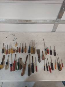 lot 1366 image: Mixed Screwdriver Collection