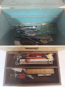lot 1409 image: Storage Case with Contents