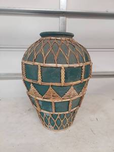 lot 1782 image: Wicker Wrapped Vase with Natural Rattan Weaving - Damaged Wicker on 1 Side