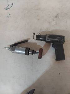 lot 3425 image: Pneumatic Air Drill and Hammer