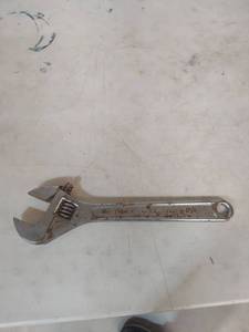 lot 3426 image: 15 Inch Adjustable Wrench