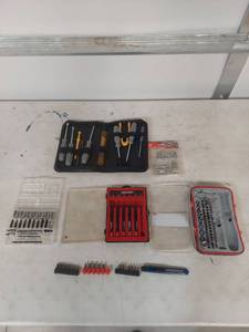 lot 3427 image: Mixed Hand Tool Lot with Screwdrivers and Hardware