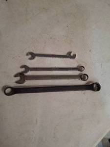 lot 1378 image: (4) Snap-On Wrenches