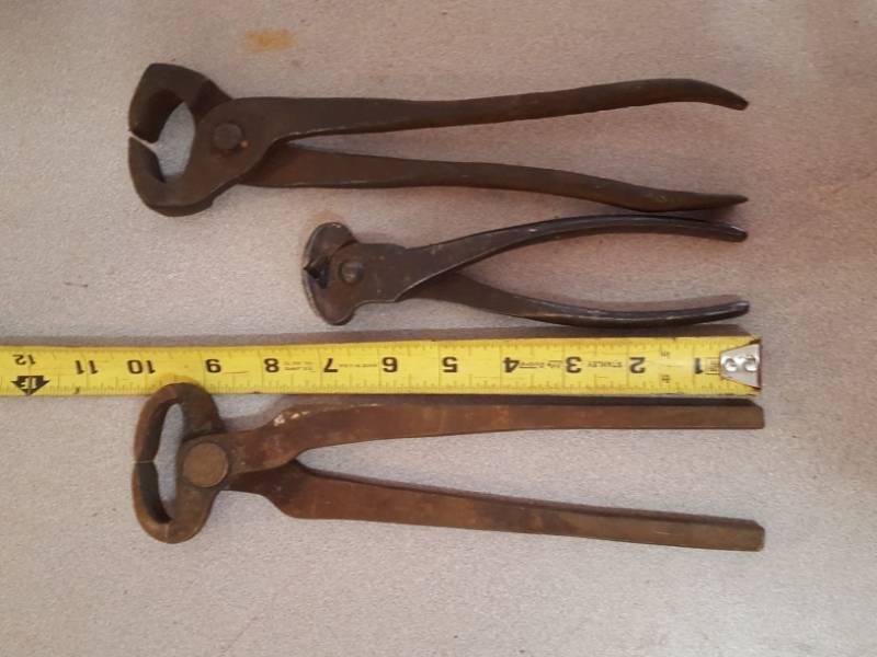 lot 4681 image: 3 Nippers