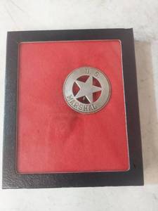 lot 2044 image: U.S. Marshal Badge