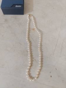 lot 2056 image: Cultured Pearl Necklace with 14k Gold Clasp