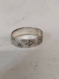 lot 2075 image: Sterling Silver Celtic Band Ring with Star and Moon Motifs