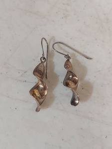 lot 2095 image: Sterling Spiral Twist Drop Earrings