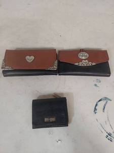 lot 2099 image: Womens Leather Wallets with Silver Heart Accents and Card Compartments