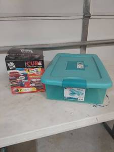lot 2154 image: Space Bag Vacuum Storage Cube and Sterilite Container Bundle