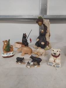 lot 2215 image: Animal Figurine Collection with Bears