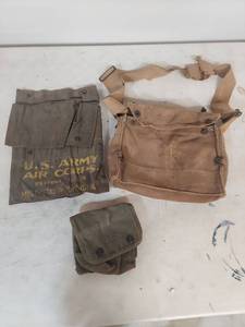 lot 2235 image: WWII U.S. Army Air Corps Bag with Accessories