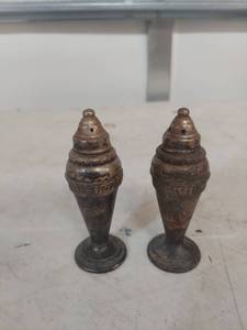 lot 2247 image: Silver Salt and Pepper Shakers Set