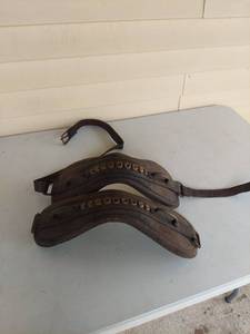 lot 1006 image: Leather Horse Collar Hames with Brass Knobs and Straps