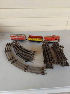lot 1009 image: Marx O-Gauge Tin Lithograph Train Set with Track