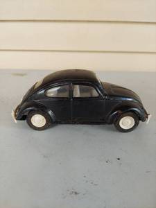 lot 1011 image: Tonka Volkswagen Beetle Black Model Car