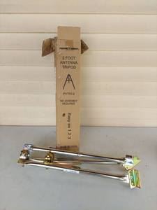 lot 1025 image: Perfect Vision 2 Foot Antenna Tripod Mount