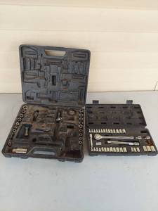 lot 1033 image: Socket and Ratchet Tool Sets with Cases